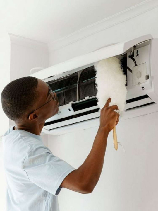 Entretien et Nettoyage Split Mural et Climatiseur Encastré - Accueil - ARTIAF  LLC